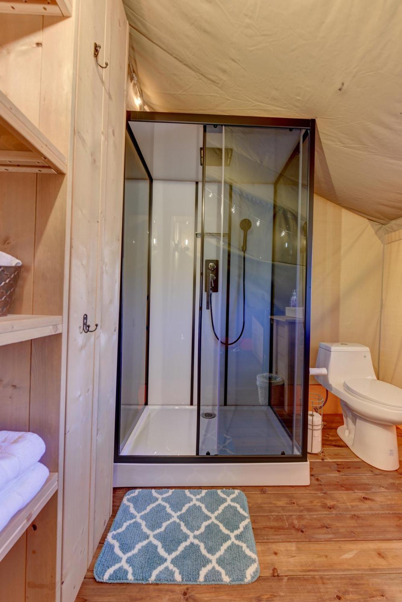 Hotel 12 Fires Luxury Glamping With Heating #1 Johnson City Exterior foto