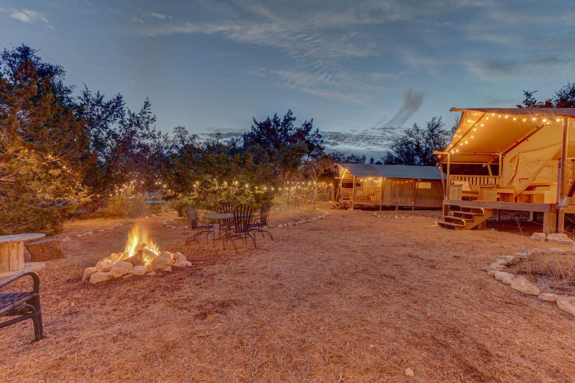 Hotel 12 Fires Luxury Glamping With Heating #1 Johnson City Exterior foto